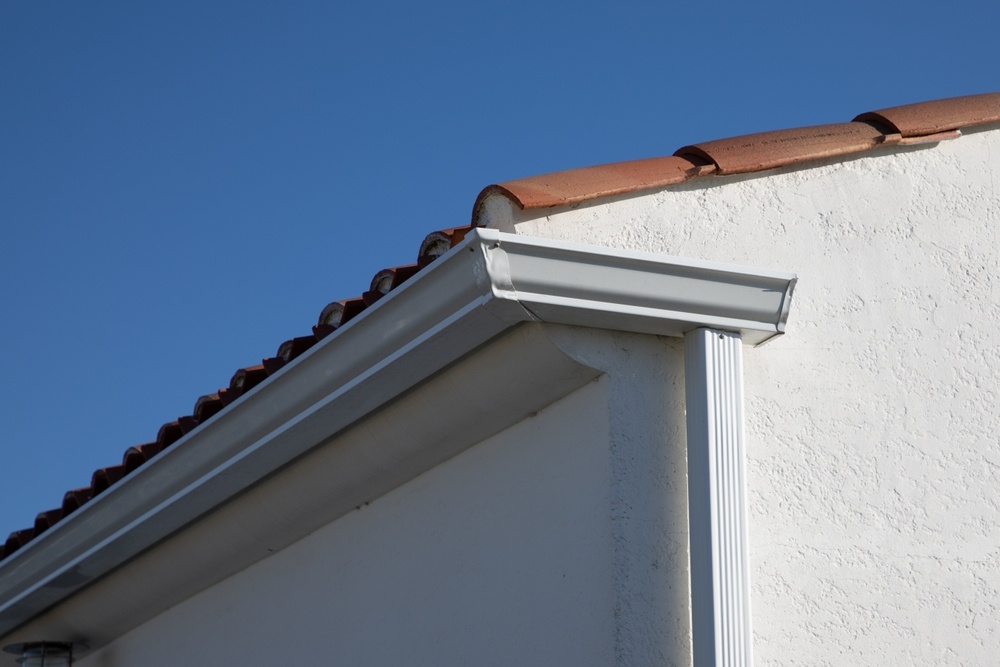 Seamless Gutters Vs Regular Gutters: Which Is Better?